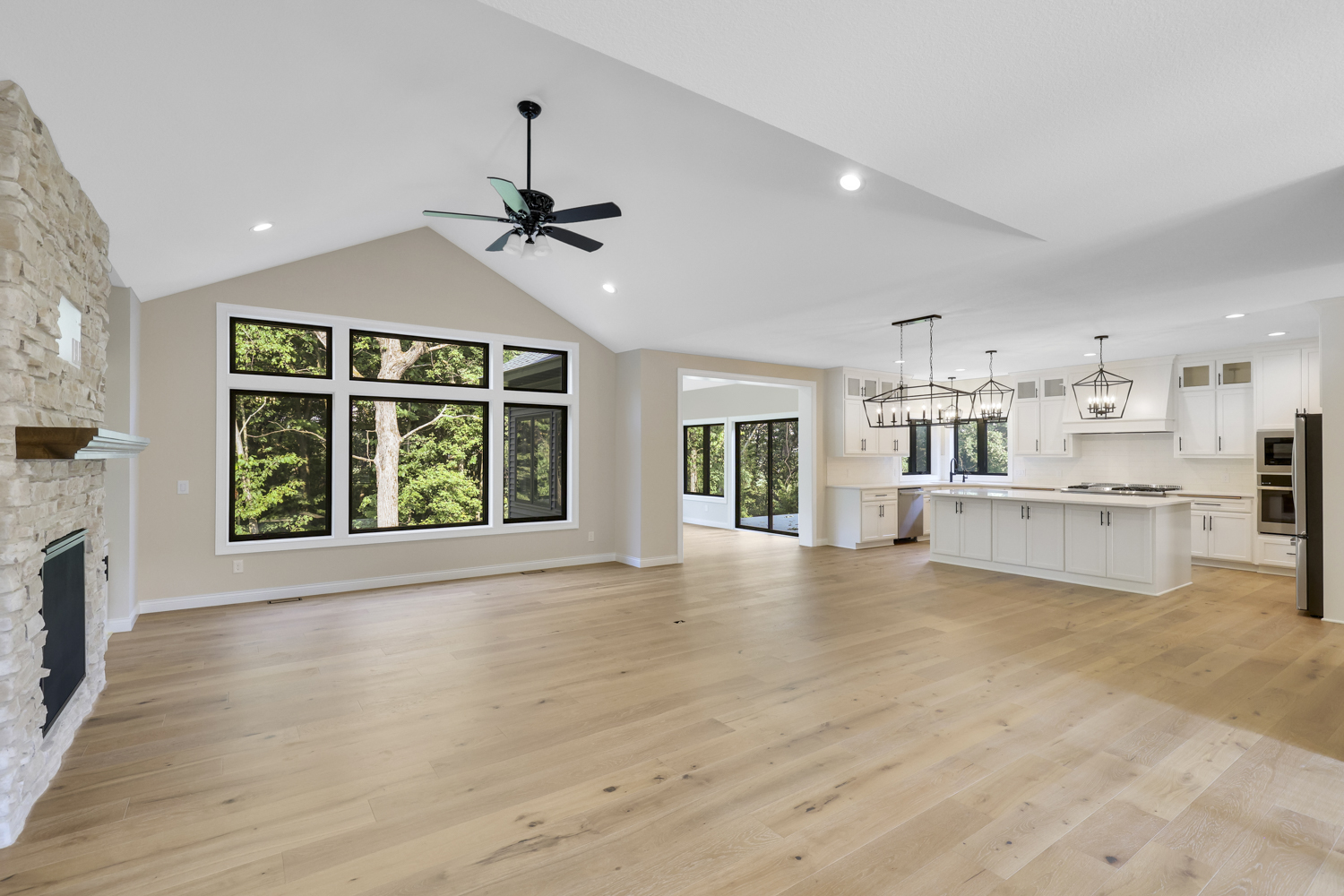 76F16C83-E710-4E11-AC8F-DE08345C124C